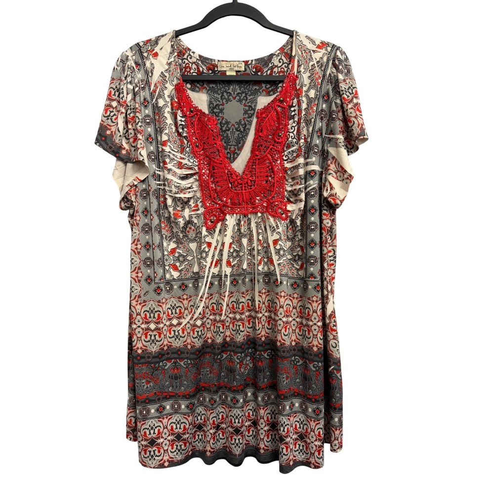 Live and Let Live Red Grey Paisley‎ Crochet Lace V-Neck Tunic Top 2X